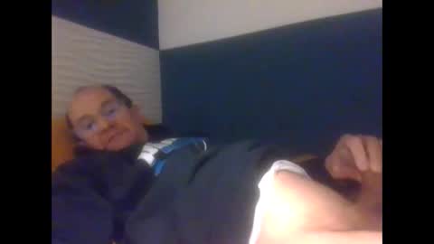 pichoun71 online show from 24, 2, 2025