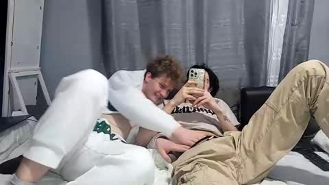 pieciaof online show from 2, 2, 2025