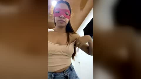 Snapshot of pielcanela101527 chatting on 8, 7, 2026 pielcanela101527 online show from 8, 7, 2026