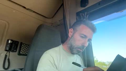 pierotu online show from 15, 9, 2025