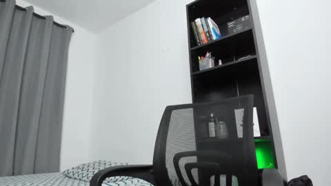 Pierre online show from 2, 2, 2025