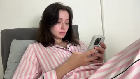 Snapshot of pileacadieri__ chatting on 4, 1, 2025 Trisha online show from 4, 1, 2025