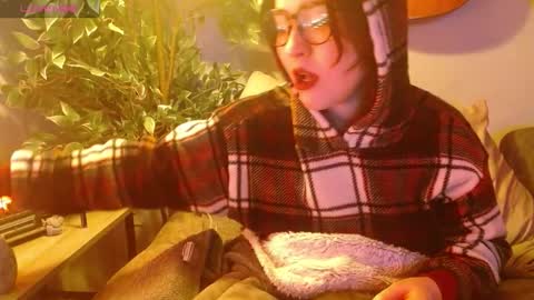 PilloGoddess online show from 15, 12, 2025