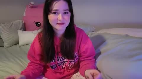 Snapshot of pillogoddess chatting on 1, 6, 2026 PilloGoddess online show from 1, 6, 2026