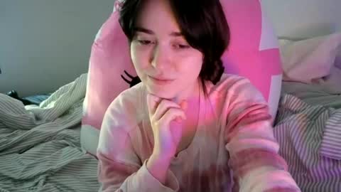 Snapshot of pillogoddess chatting on 14, 6, 2026 PilloGoddess online show from 14, 6, 2026