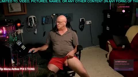 Snapshot of pilot_dave_69 chatting on 9, 11, 2025 Dave online show from 9, 11, 2025