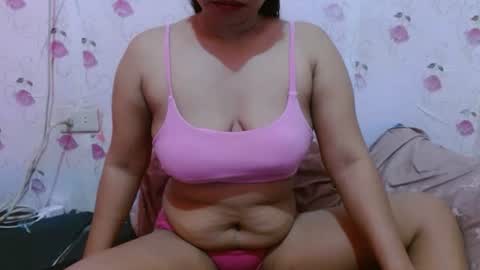 pinay_hot_mama005 online show from 2, 3, 2026