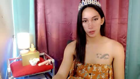 lucyLove online show from 28, 4, 2026