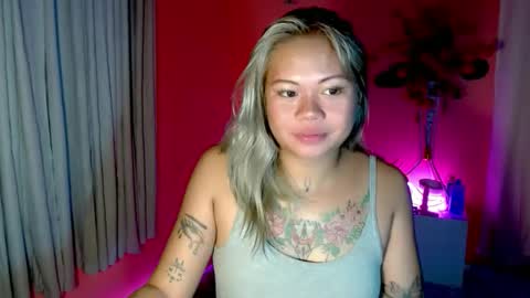 Snapshot of pinay_sweetlenatashaxx chatting on 9, 10, 2025 call me natasha online show from 9, 10, 2025