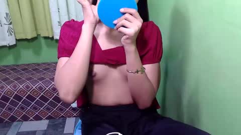 pinaymorena_rhowe online show from 6, 1, 2025
