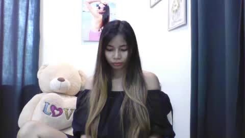 pinaypetite971689 online show from 11, 1, 2025