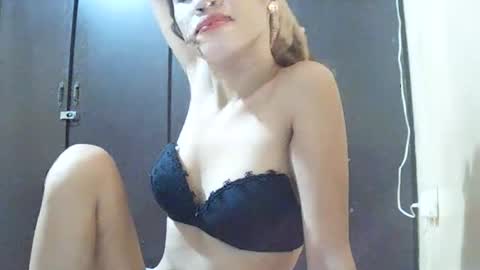pinaysweet_couple online show from 22, 7, 2026