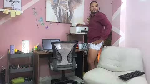 pineappleflipped online show from 9, 7, 2026