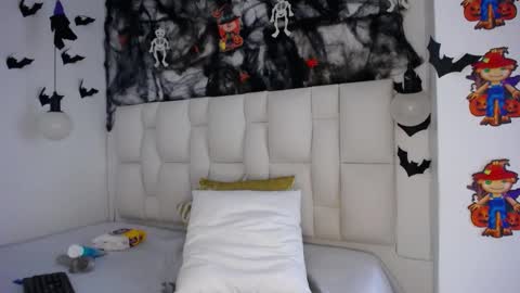 tiffany online show from 27, 10, 2025