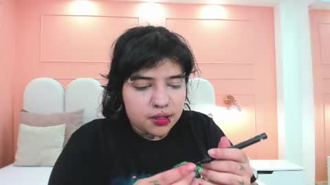 weedcandy ig y twitter xpink dustt online show from 25, 6, 2026