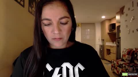 Snapshot of pink_kitten_ chatting on 21, 12, 2025 Eli online show from 21, 12, 2025