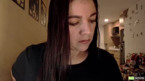 Snapshot of pink_kitten_ chatting on 22, 12, 2025 Eli online show from 22, 12, 2025