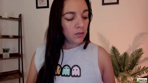 Snapshot of pink_kitten_ chatting on 6, 1, 2026 Eli online show from 6, 1, 2026