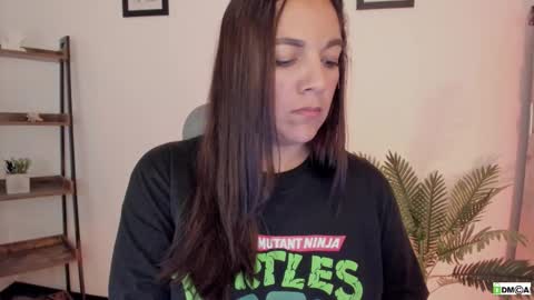 Snapshot of pink_kitten_ chatting on 6, 3, 2026 Eli online show from 6, 3, 2026