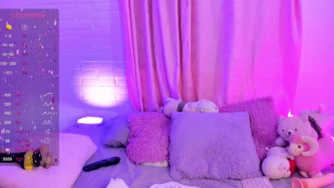 Snapshot of pink_quarz chatting on 11, 2, 2025 KELLY online show from 11, 2, 2025