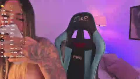 Snapshot of pink_quarz chatting on 11, 10, 2025 KELLY online show from 11, 10, 2025