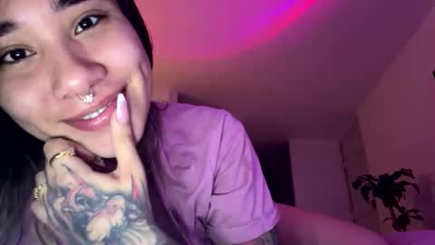 Snapshot of pink_quarz chatting on 26, 11, 2025 KELLY online show from 26, 11, 2025