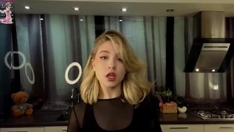 Adele online show from 19, 2, 2025