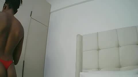 PinkyAura online show from 1, 2, 2026