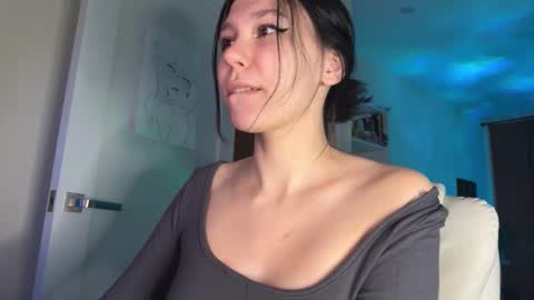 pinkdollylovv online show from 27, 10, 2025