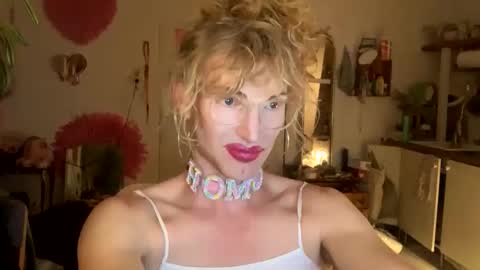 pinkfag online show from 10, 9, 2025