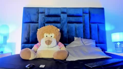 pinkflame_ online show from 24, 4, 2026