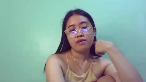 Snapshot of pinkish_shine chatting on 15, 2, 2025 Hi its me shine online show from 15, 2, 2025