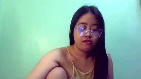 Snapshot of pinkish_shine chatting on 28, 2, 2025 Hi its me shine online show from 28, 2, 2025
