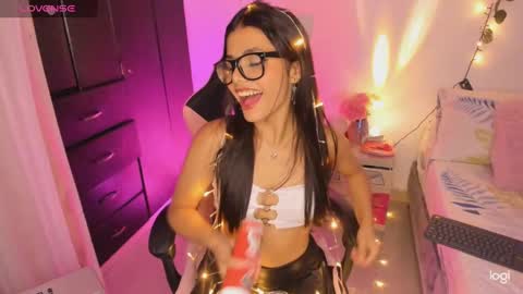 Sarah .. online show from 30, 12, 2024