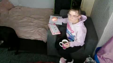 Snapshot of pinkwife97 chatting on 19, 11, 2025 pinkwife97 online show from 19, 11, 2025