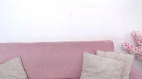 Snapshot of pinky_f00x chatting on 7, 5, 2026 pinky_f00x online show from 7, 5, 2026