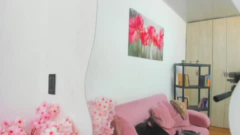 Snapshot of pinky_f00x chatting on 6, 6, 2026 pinky_f00x online show from 6, 6, 2026