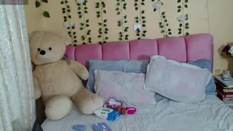 Pinky online show from 8, 4, 2026