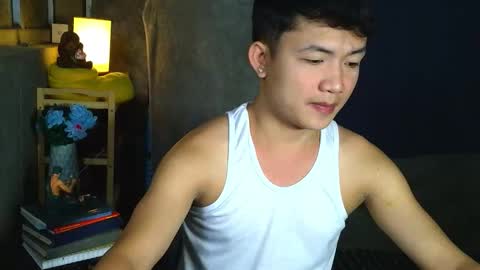 Snapshot of pinoy_petitehugecock chatting on 1, 3, 2026 alex online show from 1, 3, 2026
