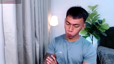 Snapshot of pinoymilker chatting on 10, 6, 2026 ethan online show from 10, 6, 2026