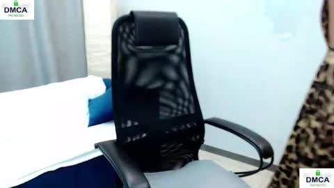 Bella online show from 30, 10, 2025