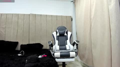 Snapshot of pipe_hot04 chatting on 14, 5, 2026 pipe hot04 online show from 14, 5, 2026
