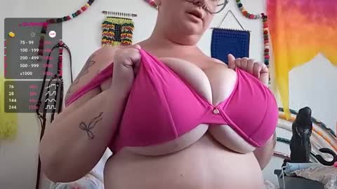 Snapshot of pisces_princess_ chatting on 12, 9, 2025 Em online show from 12, 9, 2025