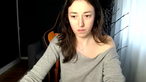 piscesgirl06 online show from 3, 2, 2025