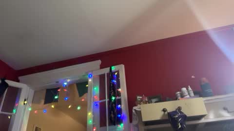 Snapshot of platinum1998 chatting on 1, 10, 2025 Platinum 3 online show from 1, 10, 2025