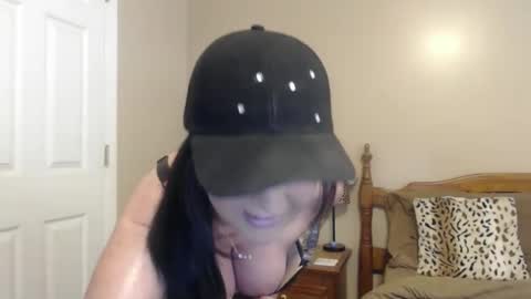 playfulkitten17 online show from 24, 4, 2026