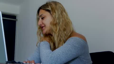 PlayfulNicole online show from 14, 7, 2026