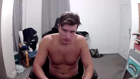 Snapshot of plkrisztian chatting on 2, 10, 2025 plkrisztian online show from 2, 10, 2025