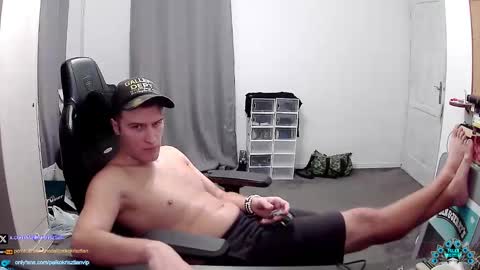 Snapshot of plkrisztian chatting on 19, 11, 2025 plkrisztian online show from 19, 11, 2025