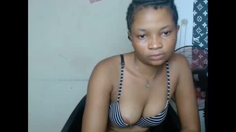 plumnjuicyx online show from 13, 2, 2025